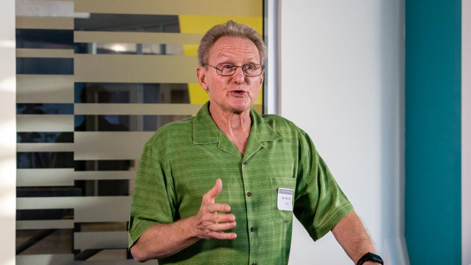 Image of Professor Emeritus Roy Major at the 2019 MTESOL mini-conference / Photo by Bruce Matsunaga