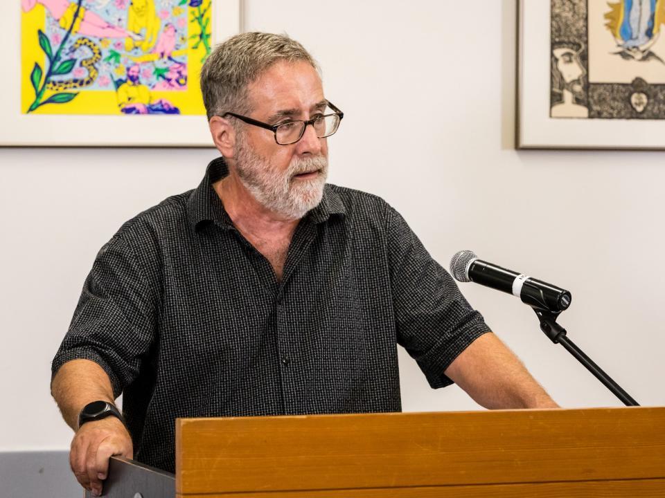 Picture of Dan Bivona introduces the 2018 Ian Fletcher Memorial Lecture speaker